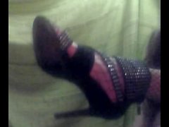 Elegant Chilean tgirl in fishnet stockings shows her butt on cam