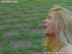 Outdoor blowjob and fucking with tranny